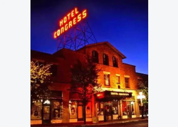 3 Blocks From U Of A And 4th Ave, Cozy, 1 Bedroom 1 Ba
